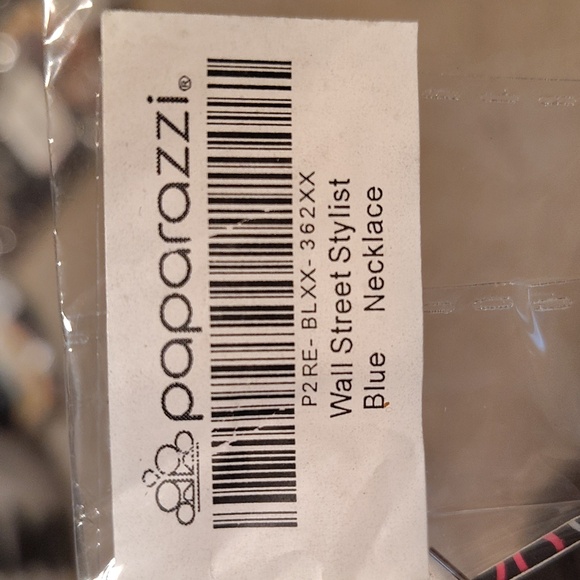 Wall Street Stylist Necklace - Picture 4 of 4